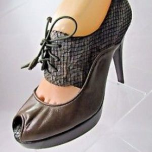 Stuart Weitzman Size 8 M Olive Green Bootie Shoes